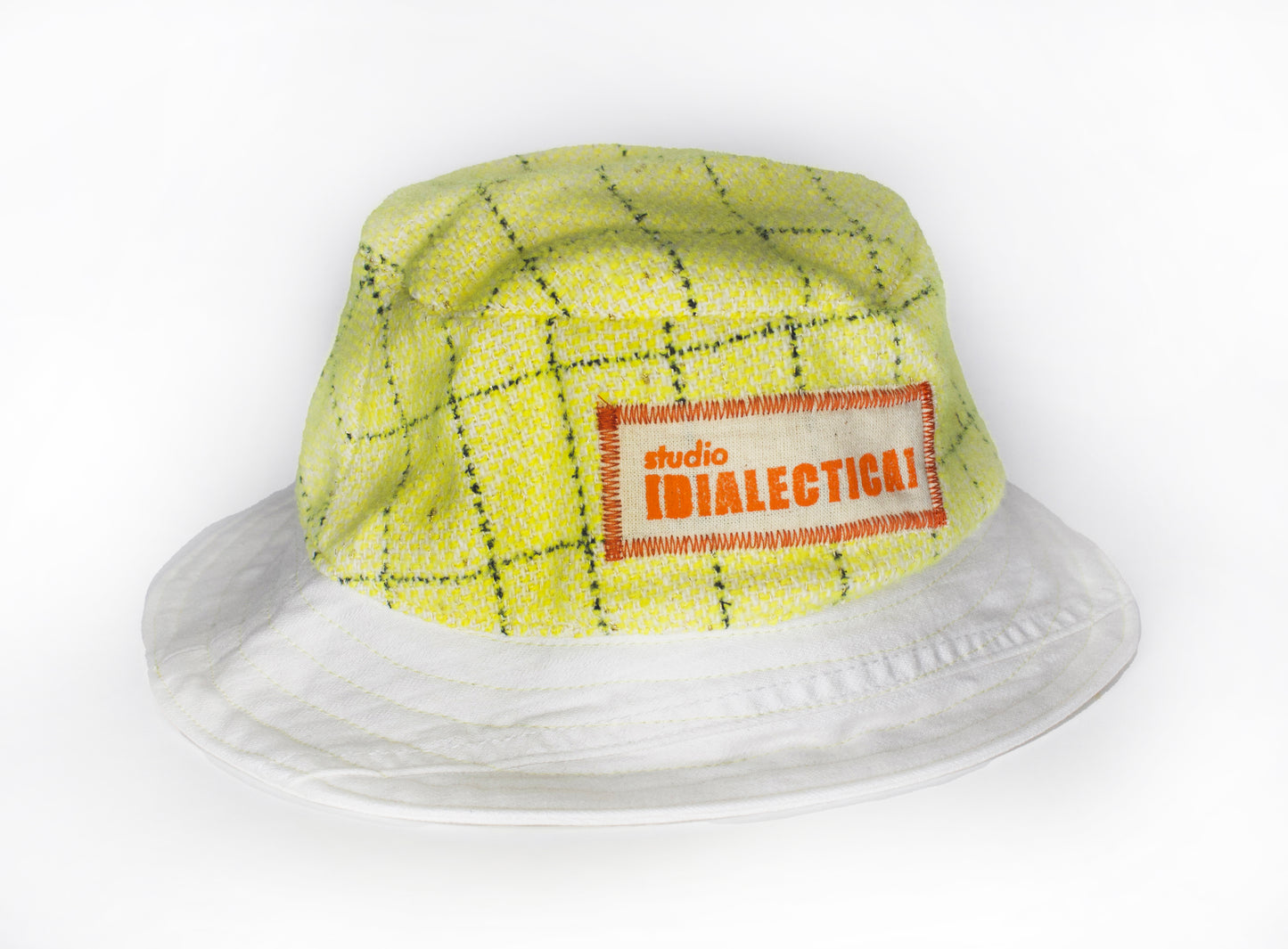 Clueless Remix Bucket Hat (white)